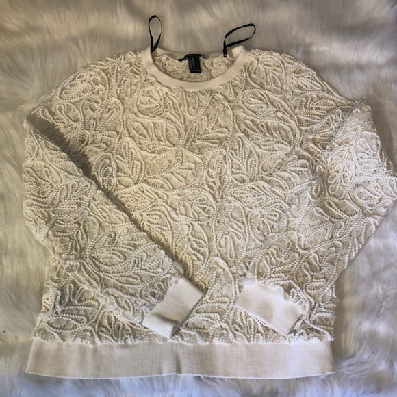✨✨Forever 21 lace sweater ✨✨ - Picture 1 of 4